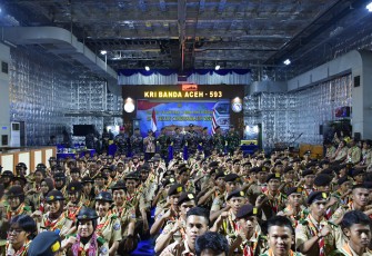 Peserta Pelayaran Pelantara Sail Cendrawasih TNI AL Tahun 2023 Disambut Personel Lantamal VI dan Semaphore Saka Bahari