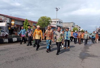 Bupati Gusnan Yakin Batik Sekundang Tembus Pasar Global