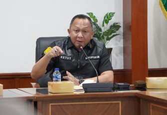 Kapuspenkum Dr. Ketut Sumedana saat menerima audiensi dengan Koalisi Organisasi Masyarakat Sipil, Selasa 07 November 2023 bertempat di Press Room Gedung Pusat Penerangan Hukum Kejaksaan Agung.