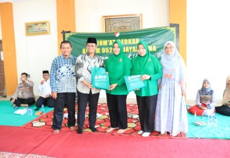 Jumat Berkah Rutin Korem 052/Wijayakrama Berbagi Kepada  Anak Yatim Piatu Yayasan Dhuafa Rydha