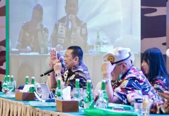 Bamsoet saat menyampaikan materi dalam Rapat Kerja Nasional dan Rapat Pimpinan Nasional (Rakernas dan Rapimnas) Keluarga Besar FKPPI, di Lagoon Ballroom, Hotel Sultan, Jakarta, Senin (11/9/23).