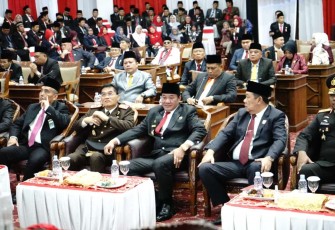 Wagub Rosjonsyah Bersama Jajaran Forkopimda Ikuti Rapat Paripurna Istimewa HUT RI ke-78 dengan Agenda Mendengarkan Pidato Kenegaraan Presiden RI Joko Widodo