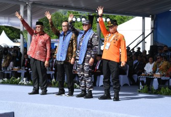 Komandan Kodiklatal (Dankodiklatal) Letjen TNI Marinir Nur Alamsyah, menghadiri Puncak Peringatan Hari Nusantara Tahun 2023 di Tidore