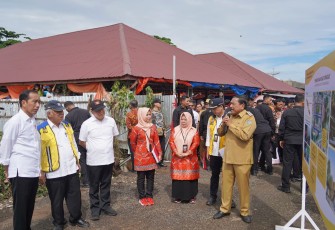 Gubernur Rohidin Dampingi Presiden Jokowi Tinjau Revitalisasi Pasar Purwodadi