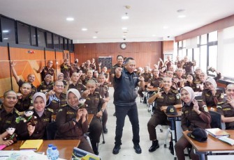 Peserta Pendidikan dan Pelatihan Pembentukan Jaksa (PPPJ) Kelas III Angkatan LXXX (80) Gelombang I Tahun 2023.