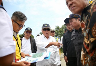 Menteri PUPR Basuki Hadimuljono dalam kunjungan kerjanya ke Provinsi Kalimantan Barat