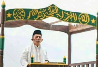Gubernur Kepri H Ansar Ahmad   
