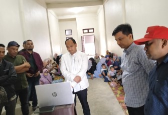 Senator Fachrul Razi Pertemukan Keluarga ABK Dengan KBRI Thailand 