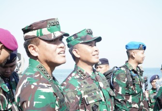 Dankodiklatal Dampingi Kasal Tinjau Pelaksanaan Operasi Amfibi SGS 2023
