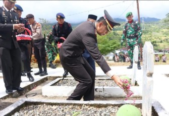 Kapolres Tapanuli Selatan (Tapsel), AKBP Imam Zamroni, SIK, MH, Ziarah Nasional ke Taman Makam Pahlawan, Jumat (10/11/2023) pagi.