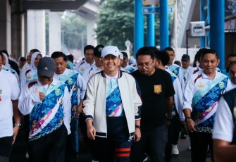 Pj Gubernur Sumsel Agus Fatoni Lepas Ribuan Peserta Jalan Sehat HUT Korpri 