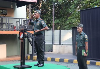 Korem 052/Wijayakrama Melaksanakan kegiatan Upacara Hari Bela Negara ke-75 Tahun 2023 dan bertindak sebagai Inspektur upacara, Brigjen TNI Putranto Gatot SH,S.Sos.,M.M. Bertempat di lapangan Makorem Jln Beulevard Diponegoro no 109, Bencongan Kelapa Dua Kabupaten Tangerang.Selasa (19/12/2023)