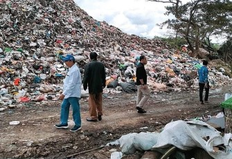 Komisi II DPRD Kota Bengkulu Tinjau TPA Sampah Air Sebakul