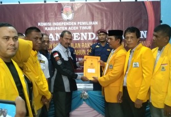 DPD Partai Golkar saat serahkan Berkas Bacaleg Ke Kantor KIP Aceh Timur