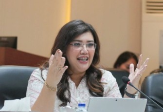 Kepala Biro Humas Promosi dan Protokol BP Batam Ariastuty Sirait