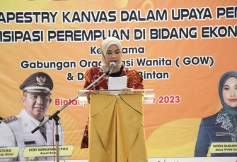 Ketua TP PKK Bintan Hafizha Rahmadhani saat membuka kegiatan