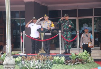 Dandim Dampingi Kapolres Tulungagung Pimpin Apel Gelar Kesiapan Penanggulangan Bencana Hidrometeorologi