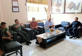 Ketua dan Anggota KPU Minut saat melakukan audiensi dan dengan Dandim 1310/Bitung