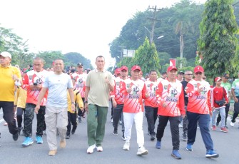 Bupati Asahan Lepas Gerak Jalan Santai Meriahkan HUT ke 78 RI