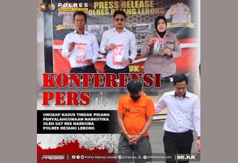 Tersangka dan barang bukti saat diamankan