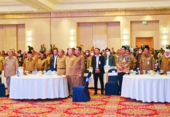Rapat Koordinasi Pimpinan Kementerian/Lembaga Program Pemberantasan Korupsi Pemerintah Daerah dan Peluncuran Indikator Monitoring Center for Prevention (MCP) Tahun 2023 di Hotel Ritz-Carlton, Jakarta, Selasa (21/03). 