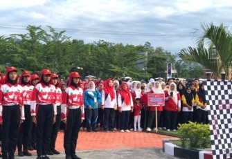 Meriahkan HUT RI Ke 78, Polres Tapsel Ikuti Jalan Sehat Bersama Pemkab Paluta