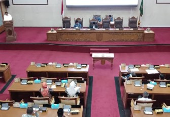 Rapat paripurna yang dipimpin oleh Wakil Ketua I DPRD Batam Muhammad Kamaluddin pada Rabu (18/10/2023) di ruang Sidang Utama DPRD Kota Batam.