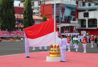 Dandim 1310/Bitung Bersama Ibu Hadiri Upacara Peringatan HUT Kemerdekaan RI ke-78 