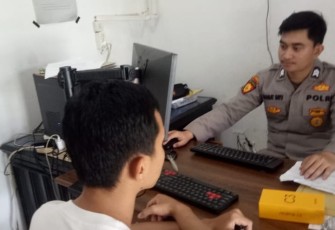 Penyidik saat terima laporan warga