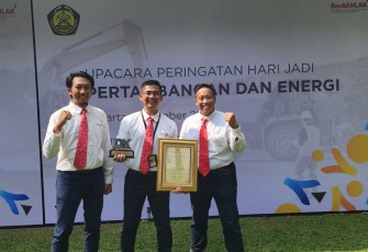 Kementerian ESDM menganugerahkan penghargaan Dharma Karya ESDM 2023 atas inovasi yang dilakukan Pertamina EP Cepu Field, bagian dari Zona 11, Subholding Upstream Pertamina.