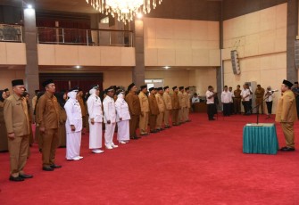 Bupati H. Dolly Pasaribu, Lantik 94 Pejabat di lingkungan Pemkab Tapanuli Selatan.