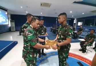 Puslatlekdalsen Kodiklatal Tutup Kursus Operator Pusat Informasi Tempur