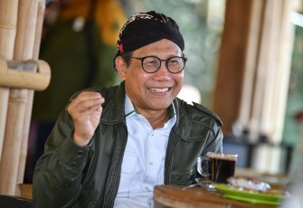 Gus Halim saat meninjau Desa Wisata Petung Park di Desa Belik, Kecamatan Trawas, Mojokerto, Jawa Timur, Minggu (27/8/2023).