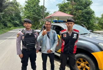 Personel Polres Rejang Lebong Samapta PElayanan Terhadap Masyarakat Dalam Pengawalan Warga 