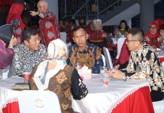 Direktur Latihan (Dirlat) Kodiklatal Brigjen TNI Marinir Widodo menghadiri Apel Luar Biasa Alumni Akademi Angkatan Laut (AAL) 19 yang merupakan rangkaian kegiatan reuni 50 tahun pengabdian Prajatama AAL/Akabri Laut IV 1970-1973, bertempat di Gedung Mandala Mako AAL Bumimoro Surabaya. Senin (11/12/2023)