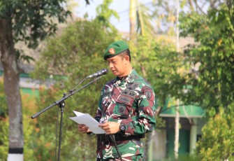 Upacara Peringatan Hari Sumpah Pemuda ke-95 dipimpin oleh Komandan Kodim (Dandim) 0806/Trenggalek, Letkol Kav Peddy Adi Prasetyo, S.Sos, Sabtu (28/10/2023). 