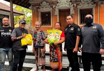 GERAK BS Bali saat Gelar Kegiatan Sosial Kemanusiaan