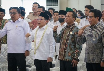 Gus Muhaimin (tengah depan) saat melakukan serap aspirasi terkait berbagai persoalan yang muncul di lingkungan perguruan tinggi. Serap aspirasi dan ide atau gagasan bertajuk Menjemput Pesan Kampus ini pertama kalinya digelar di UTM, Jawa Timur, Rabu 22 Februari 2023.