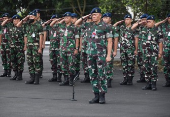 Upacara bendera prajurit Koharmatau 