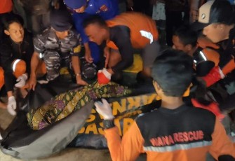 Korban meninggal dunia terseret ombak di Pantai Prigi Kabupaten Trenggalek 