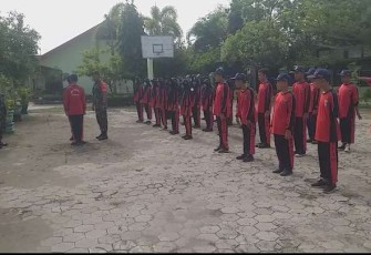 Latih Peraturan Baris Berbaris 