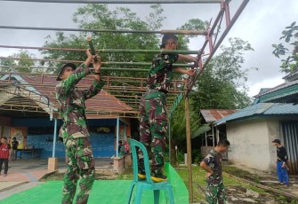 Dekorasi dan Bersihkan Lingkungan Gereja St.Yohanes 