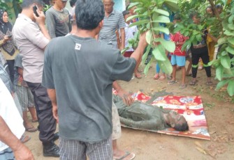 Yds (27) ditemukan tewas didalam parit depan rumahnya, Selasa (10/1)