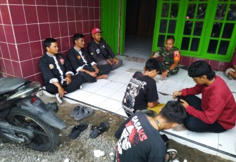 Komsos bersama anggota pencak silat wilayah binaan 