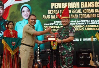 Kasad Jenderal TNI Dudung Abdurachman bersama Walikota Makassar H Mohammad Ramadhan Pomanto 