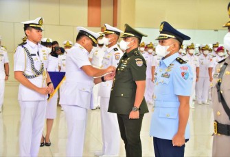 Kasal Laksamana TNI Muhammad Ali saat membuka Dikreg Seskoal Angkatan Ke-61 tahun 2023 di Jakarta, Rabu (12/1)