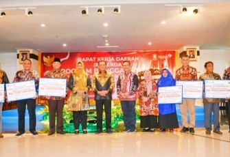 Kepala BKKBN Hasto Wardoyo saat Apresiasi Angka Stunting Kepri Turun Signifikan 