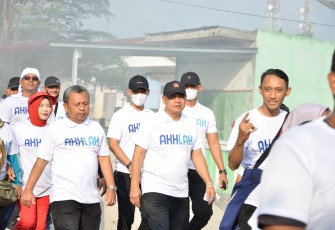 Bupati Zahir saat Ikuti Jalan Sehat