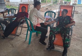Donor darah di wilayah desa binaan 