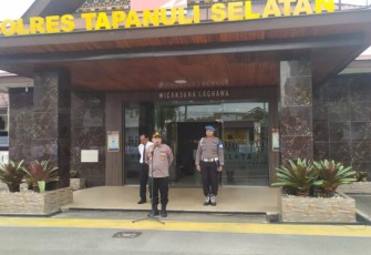 Kabag Ops, Kompol Johannes Napitupulu, SH, MH, memimpin Apel pagi rutin, Selasa  (27/3/2023).